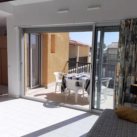 3 Pieces Terrasse Vue Et Piscine Richelieu Cap D'agde *